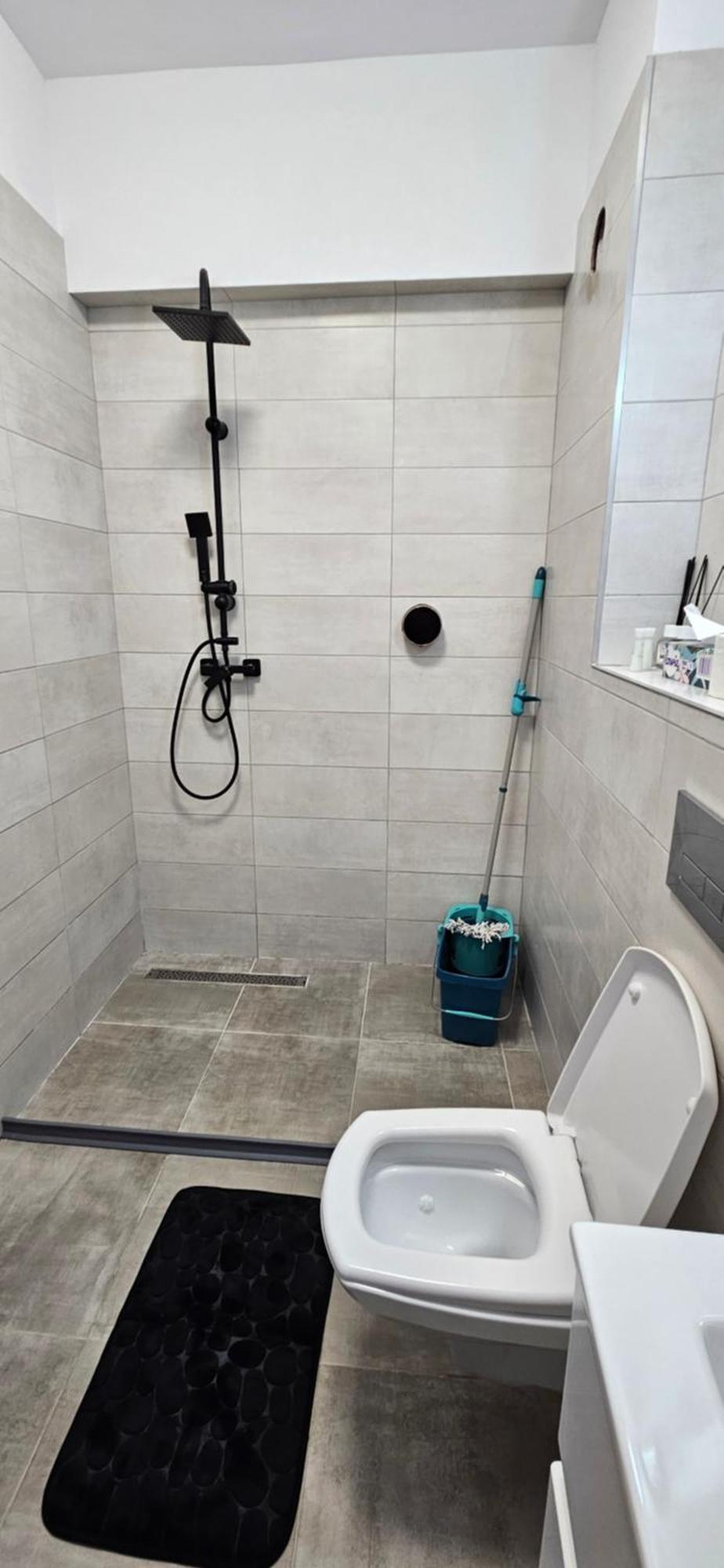 Apartament Dem Radulescu Langa Strand Ramnicu Valcea Exterior photo