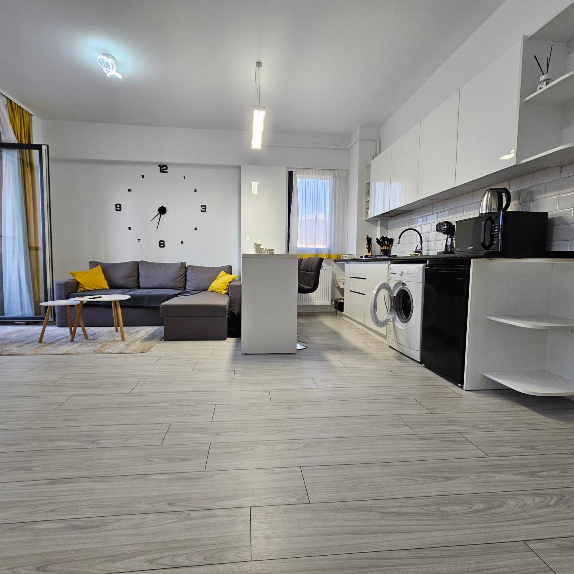 Apartament Dem Radulescu Langa Strand Ramnicu Valcea Exterior photo